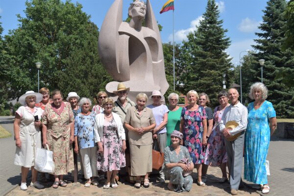 „Senjorų arbatėlė“ svečiavosi Vabalninke