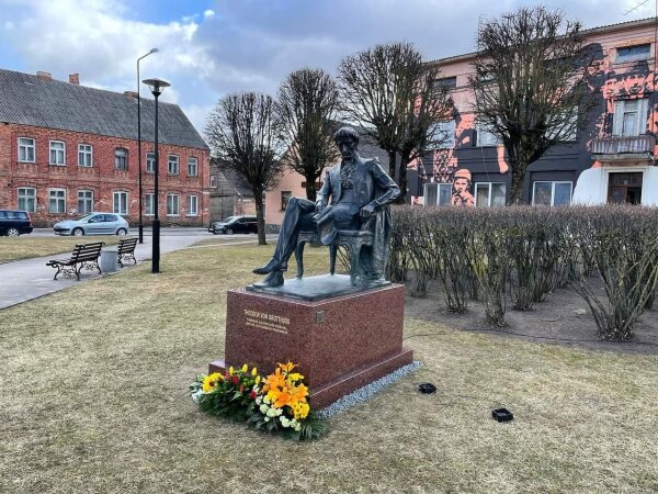 Meras dalyvavo pasaulyje garsaus mokslininko Teodoro Grotuso paminklo atidengimo ceremonijoje