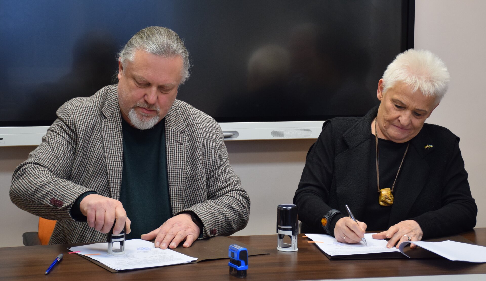 Pasirašyta Bendruomeninių Vaikų Globos Namų Pastato Perdavimo Sutartis